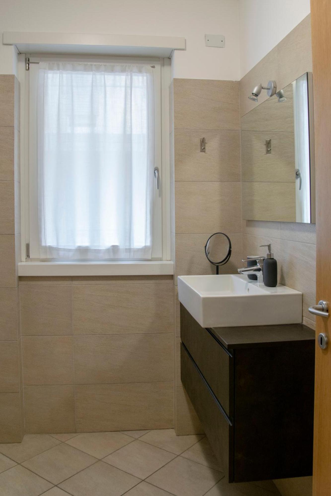 Riva Central Apartment - Free Parking Exterior photo