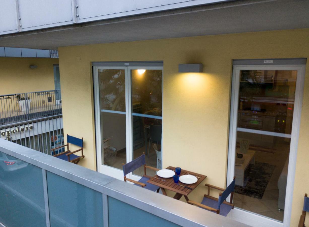 Riva Central Apartment - Free Parking Exterior photo